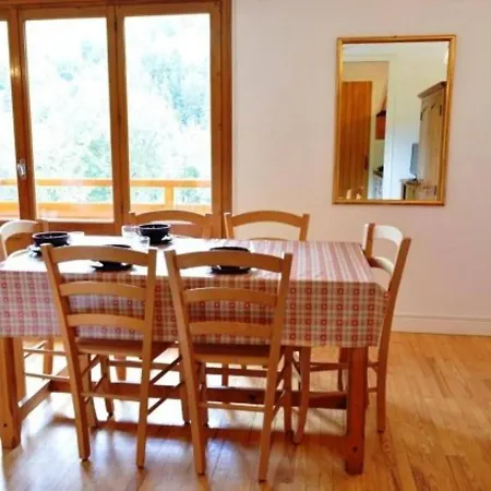 2 Pieces, 6 Couchages, Centre Du Grand-bornand, Parking, Balcon Sud - Fr-1-241-136 *